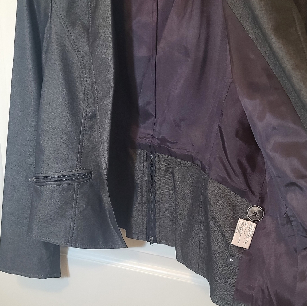 JULIO Chic Slate Grey Cropped Blazer - Picture 9 of 11